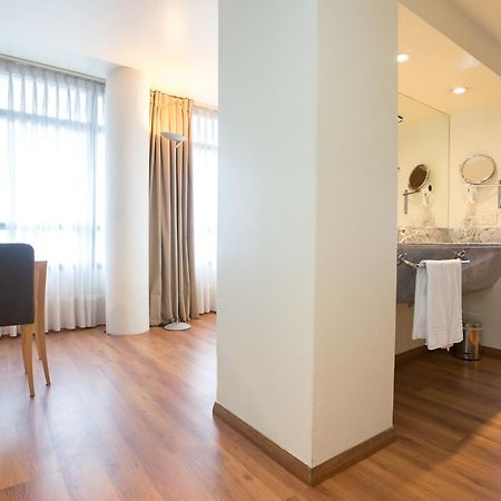Tryp Montevideo Hotel Exterior foto
