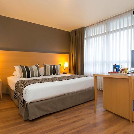 Tryp Montevideo Hotel Exterior foto