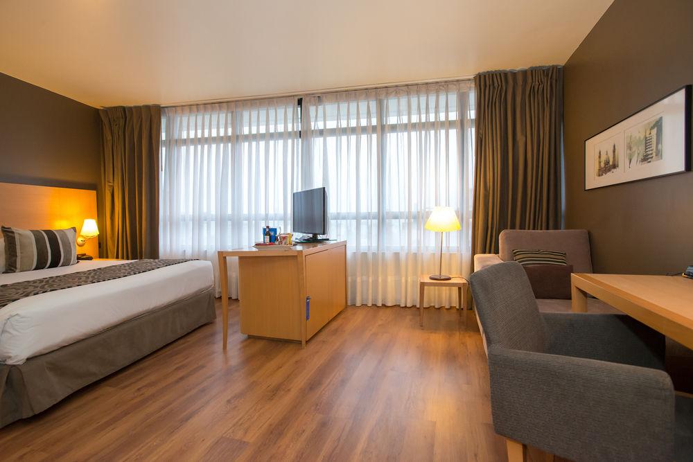 Tryp Montevideo Hotel Exterior foto