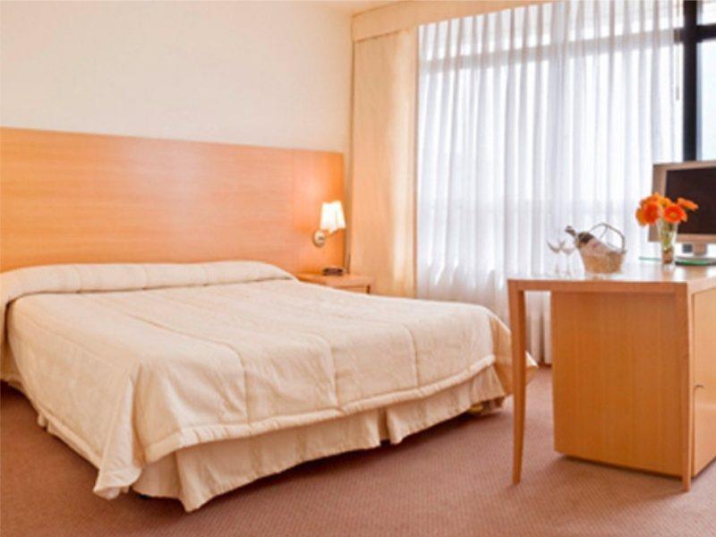 Tryp Montevideo Hotel Exterior foto