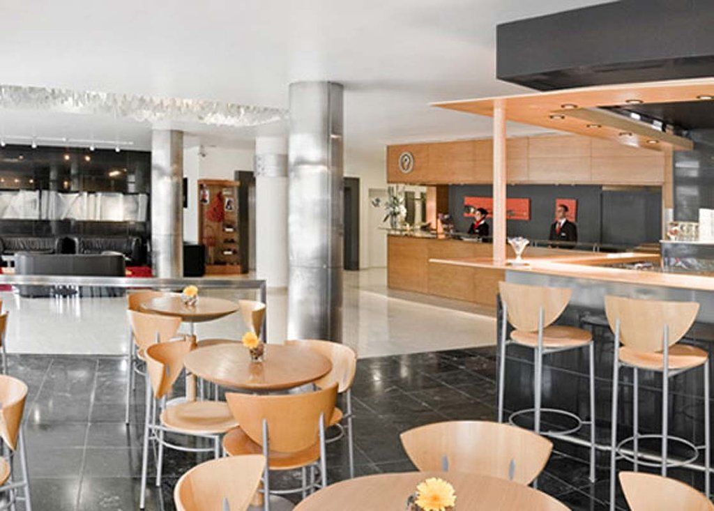 Tryp Montevideo Hotel Exterior foto