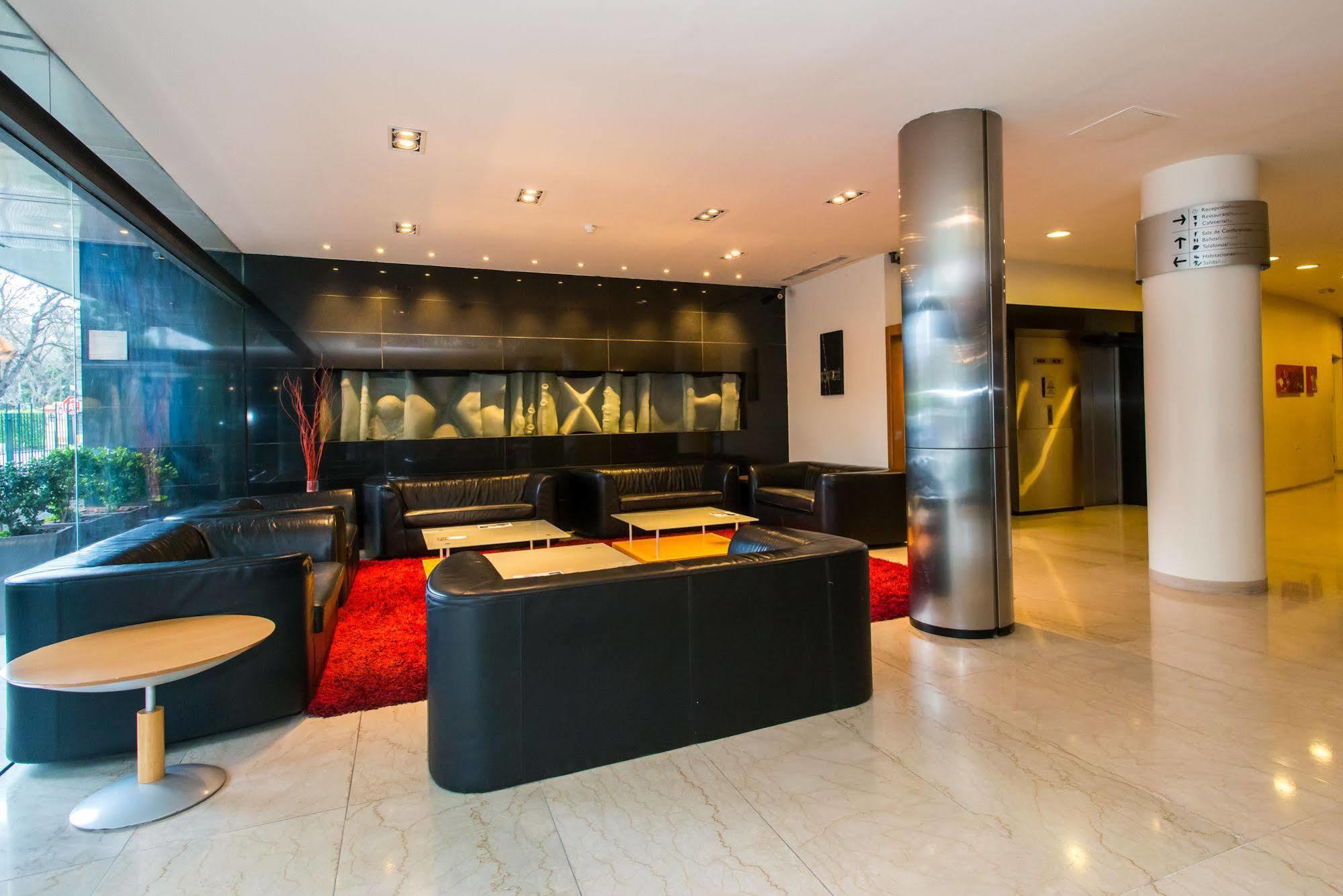 Tryp Montevideo Hotel Exterior foto
